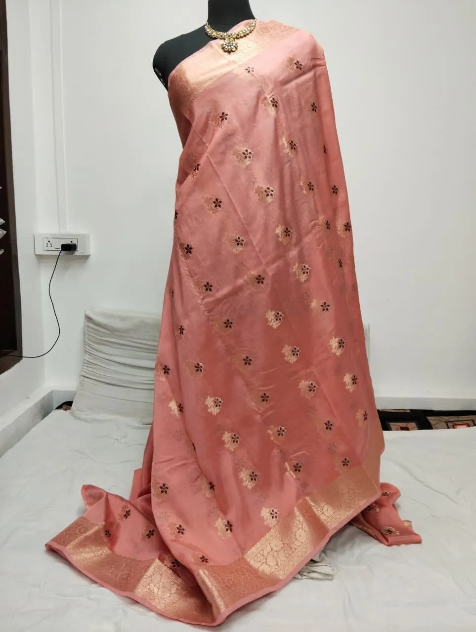 Banarasi Meenakari Guldaudi Zari Soft Silk Saree